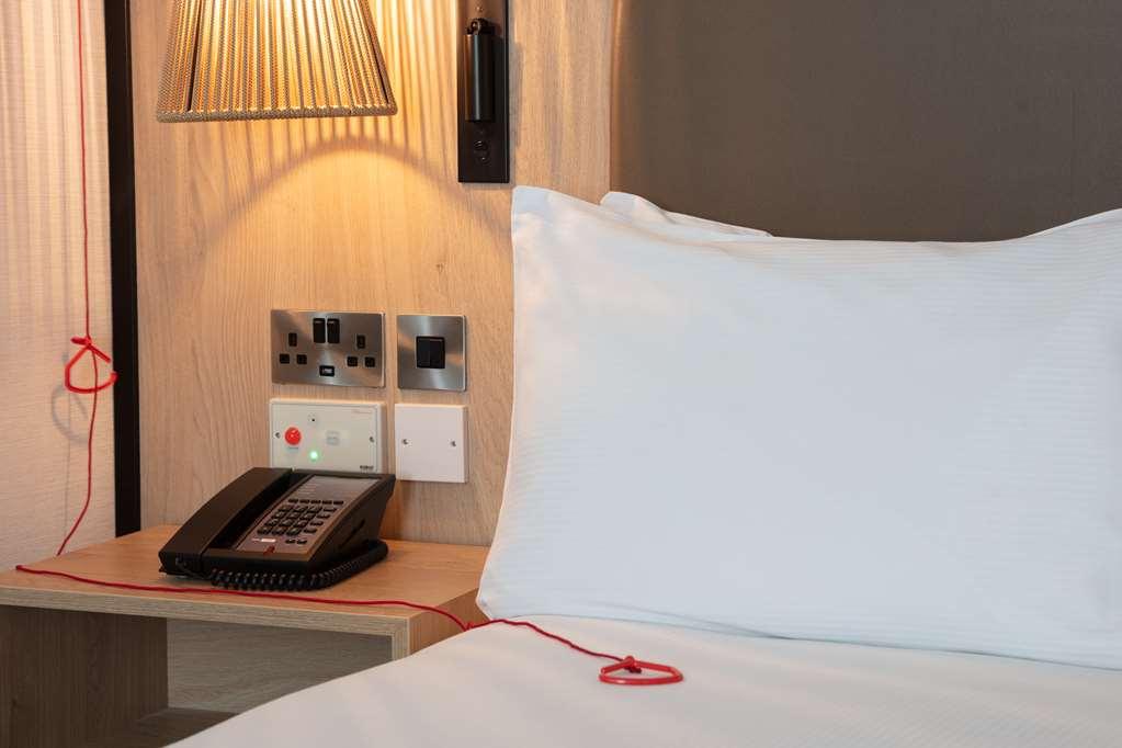 Doubletree By Hilton London Elstree Hotel Borehamwood Szoba fotó