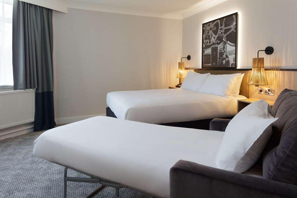 Doubletree By Hilton London Elstree Hotel Borehamwood Szoba fotó